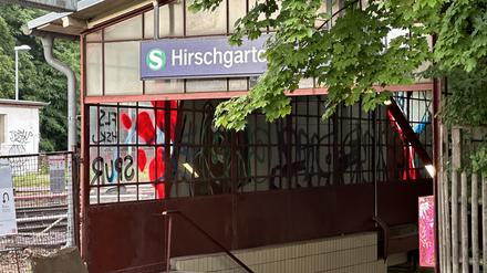 Simone Jacobius - Bilder vom S-Bahnhof Hirschgarten 
