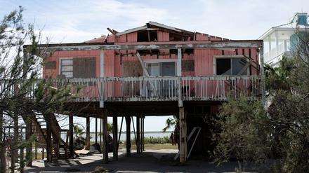 Ein Haus in Freeport (Texas) nachdem der Hurrikan „Beryl“ im Bundesstaat gewütet hat.