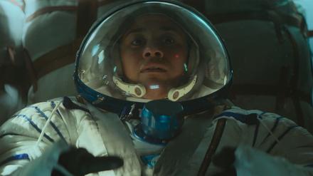 Neu an Bord. Bioingenieurin Dr. Kira Foster (Ariana DeBose) im Anflug auf die „I.S.S.“, wo es schnell ungemütlich wird.