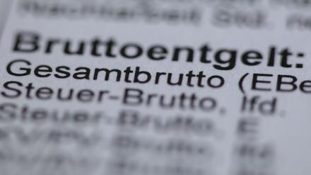 Der Posten Gesamtbrutto ist auf einer Lohnabrechnung zu sehen.
