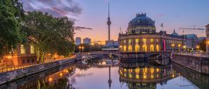 Abendstimmung über der Museumsinsel.