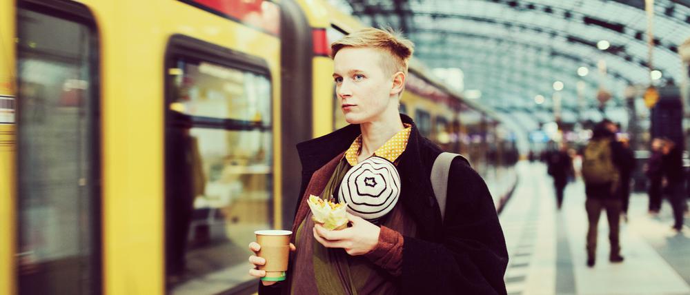 Eine Umfrage unter Pendlern am Berliner Hauptbahnhof (Symbolbild).