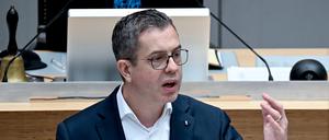 Berliner Senator für Finanzen in der Plenarsitzung des Berliner Abgeordnetenhauses. 
