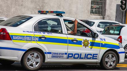 Eine Polizeistreife ist in Kapstadt zu sehen.