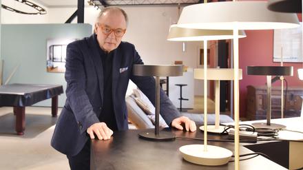 Chefbeleuchter. Martin Wallroth, 66, Geschäftsführer der Firma Mawa Design.