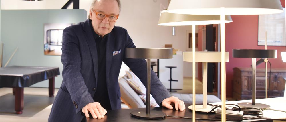 Chefbeleuchter. Martin Wallroth, 66, Geschäftsführer der Firma Mawa Design.