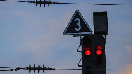Die Deutsche Bahn rechnet damit, dass die Einschränkungen im Bahnverekehr rund um Cottbus nach einer Signalstörung am Montag bald Geschichte sind. (Foto Illuistration)