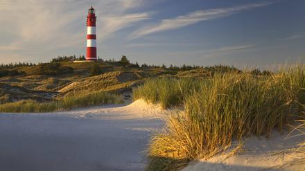 Nannings Kindheitsinsel. Der Leuchtturm von Nebel auf der nordfriesischen Insel Amrum.