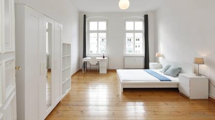 Eine möblierte Wohnung wie diese im Stadteil Friedrichshain kann für wenige Wochen oder Monate angemietet werden.