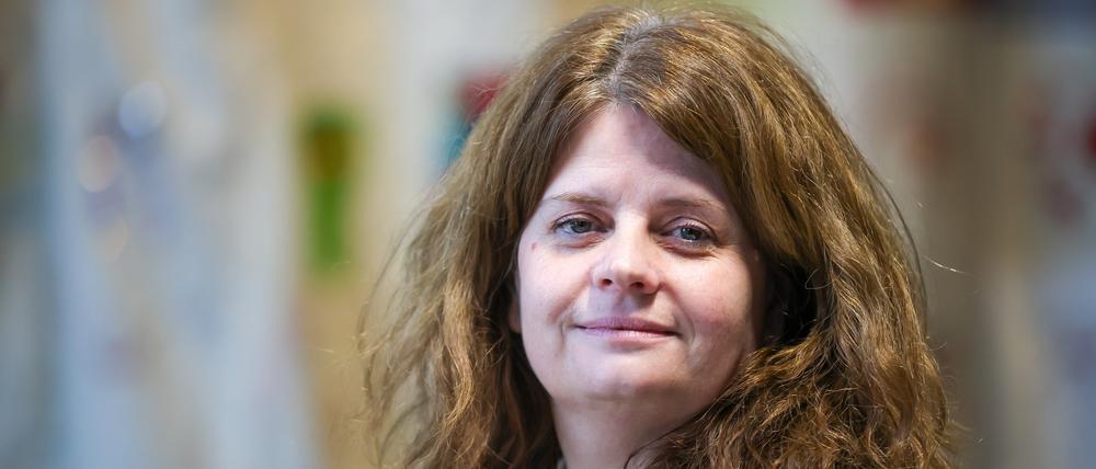 ARCHIV - 08.12.2022, Sachsen, Leipzig: Léontine Meijer-van Mensch, Direktorin, steht im Grassi Museum für Völkerkunde in Leipzig. (zu dpa: «Meijer-van Mensch verlässt Ethnographische Sammlungen») Foto: Jan Woitas/dpa +++ dpa-Bildfunk +++