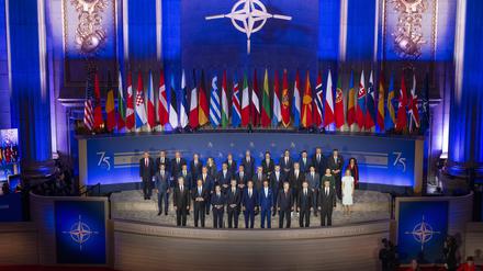 Familienfoto mit Fragezeichen: Der Machtdemonstration in Washington steht in vielen Nato-Mitgliedstaaten ein Aufstieg von Kräften entgegen, die den Kurs der Allianz nicht teilen.