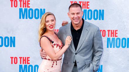 Auf der Premiere „To the Moon“ in Berlin waren Scarlett Johansson and Channing Tatum auf dem Roten Teppich zu Gast.