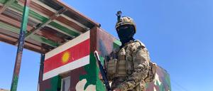 Ein Wachmann der HPS, einer jesidischen Miliz in Irak.
