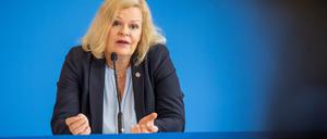 Bundesinnenministerin Nancy Faeser (SPD) – sie zeigt, wohin es gehen muss.