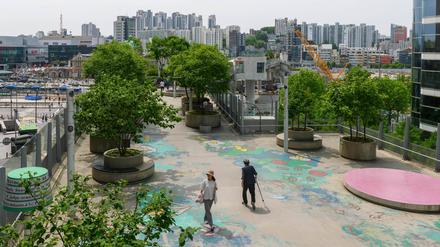 Seoul ist die Hauptstadt Süd-Koreas. Sie hat unseren Autor besonders durch die Sauberkeit und hochmoderne Technik begeistert.