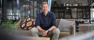 Bastian Halecker ist Professor für Deep Tech Entrepreneurship an der XU Exponential University of Applied Sciences in Babelsberg. 