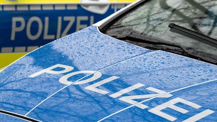 Die Polizei ermittelt gegen einen 30-Jährigen, der in Neukölln einen Mann mit einem Messer verletzt haben soll. (Symbolbild) 