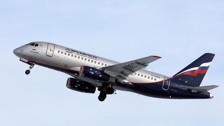Die Flugzeuge Suchoi Superjet sind eine der wenigen Neuentwicklungen des russischen Flugzeubaus. (Archivbild)