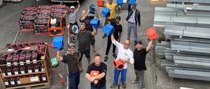 Mit vier vollen Lastwagen machten sich Sebastian Frenkel und seine Mitstreiter nach der Flutkatastrophe auf den Weg ins Ahrtal.