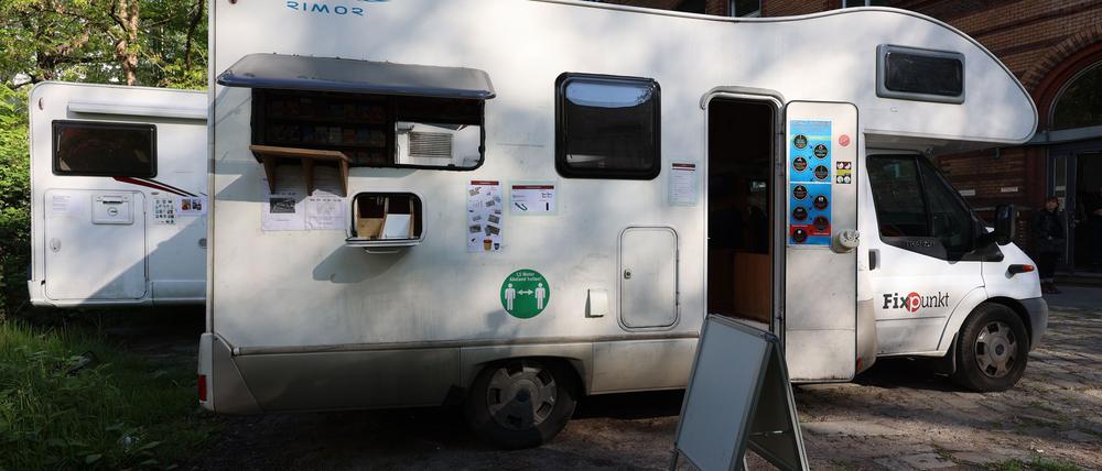 Ein Drogen Beratungs-Mobil steht im Görlitzer Park