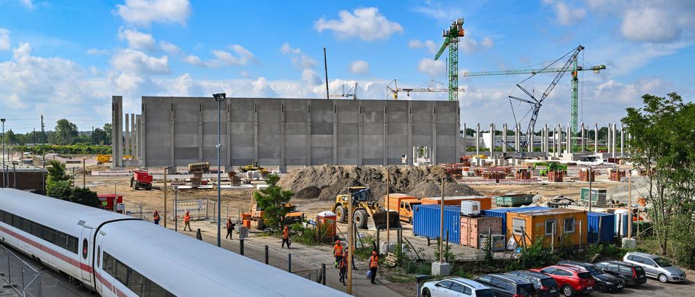 Baustelle für das neue Bahnwerk in Cottbus.