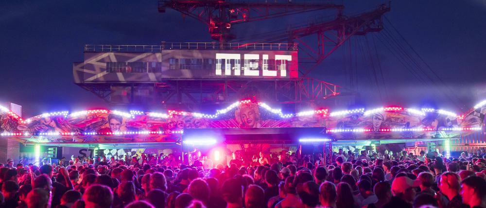 Auf dem Techno-Floor „Autoscooter“ tanzen die Massen bis in die frühen Morgenstunden, etwa zu DJ Heartstring oder Southstar.