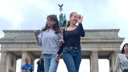 Die Teeanger Nora Klinger und Gesine Palm geben im Buch „Berlin für Teenager“ Tipps für coole Orte.