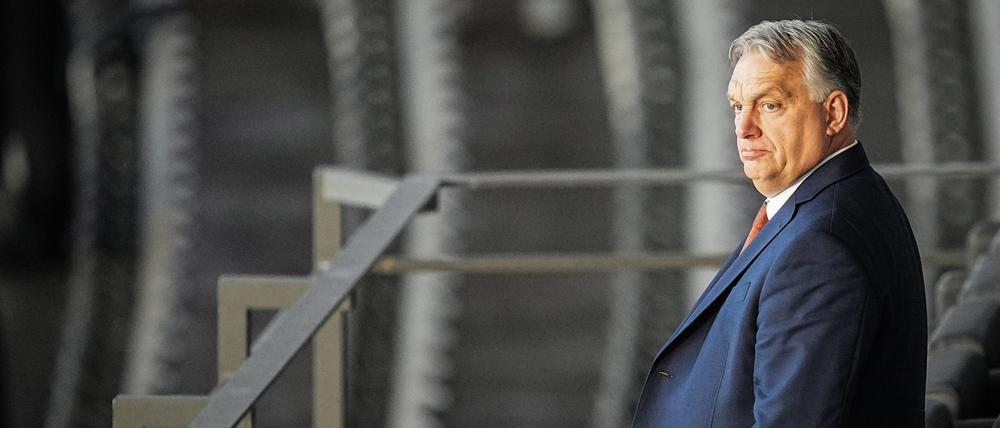 Olympiastadion Berlin, Ungarns Regierungschef Viktor Orban dem Spiel auf der Tribüne.