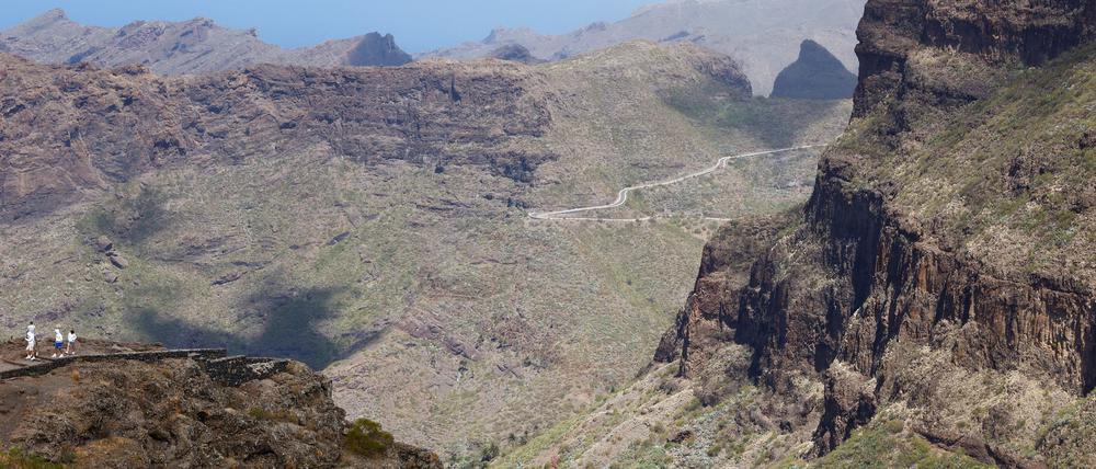 FILE PHOTO: General view of the Masca ravine where the search for the young British teenager Jay Slater is taking place, on the island of Tenerife, Spain, June 27, 2024. REUTERS/Borja Suarez/File Photo