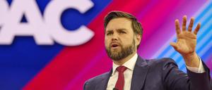 Senator J.D. Vance, R-Ohio, hat sich als Spitzenkandidat für Trumps Kandidatur herauskristallisiert. 