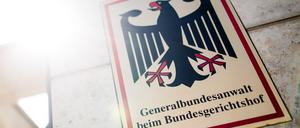 «Generalbundesanwalt beim Bundesgerichtshof» steht auf einem Schild am Eingang zum Gebäude der Bundesanwaltschaft. 