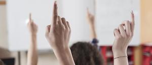 Über 26.500 Grundschüler bewarben sich um Plätze an Sekundarschulen oder Gymnasien. Es reichte nur dank vieler räumlicher Einschränkungen. 