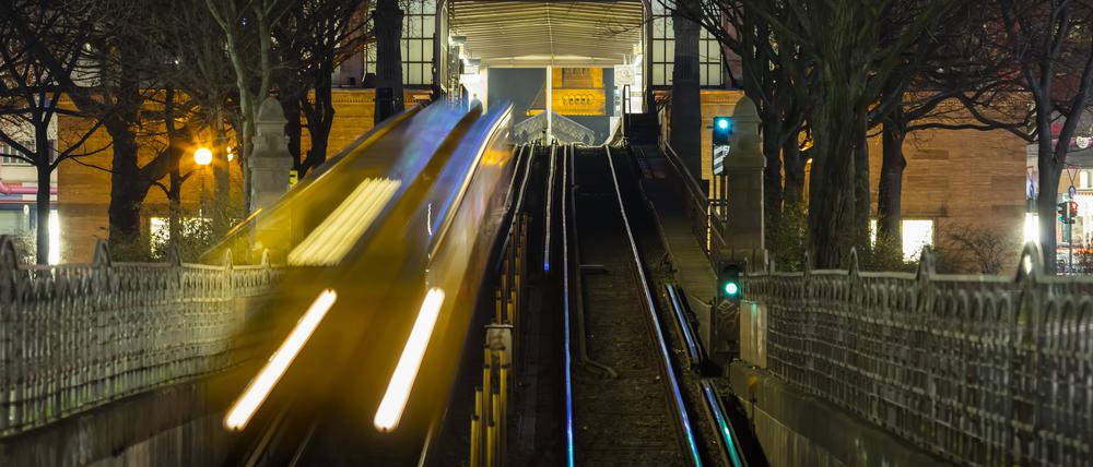 Die Berliner U-Bahn Station Nollendorfer Platz.