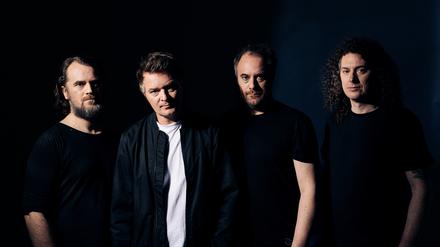 Die Band Madsen spielt unter freiem Himmel am Waschhaus Potsdam.