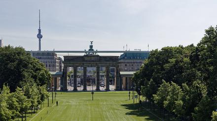 Die Fanmeile zur Fußball-EM in Berlin sorgt noch immer für Streit zwischen Senat und Bezirk Mitte.