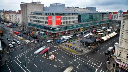 Das Karstadt-Gebäude am Hermannplatz.