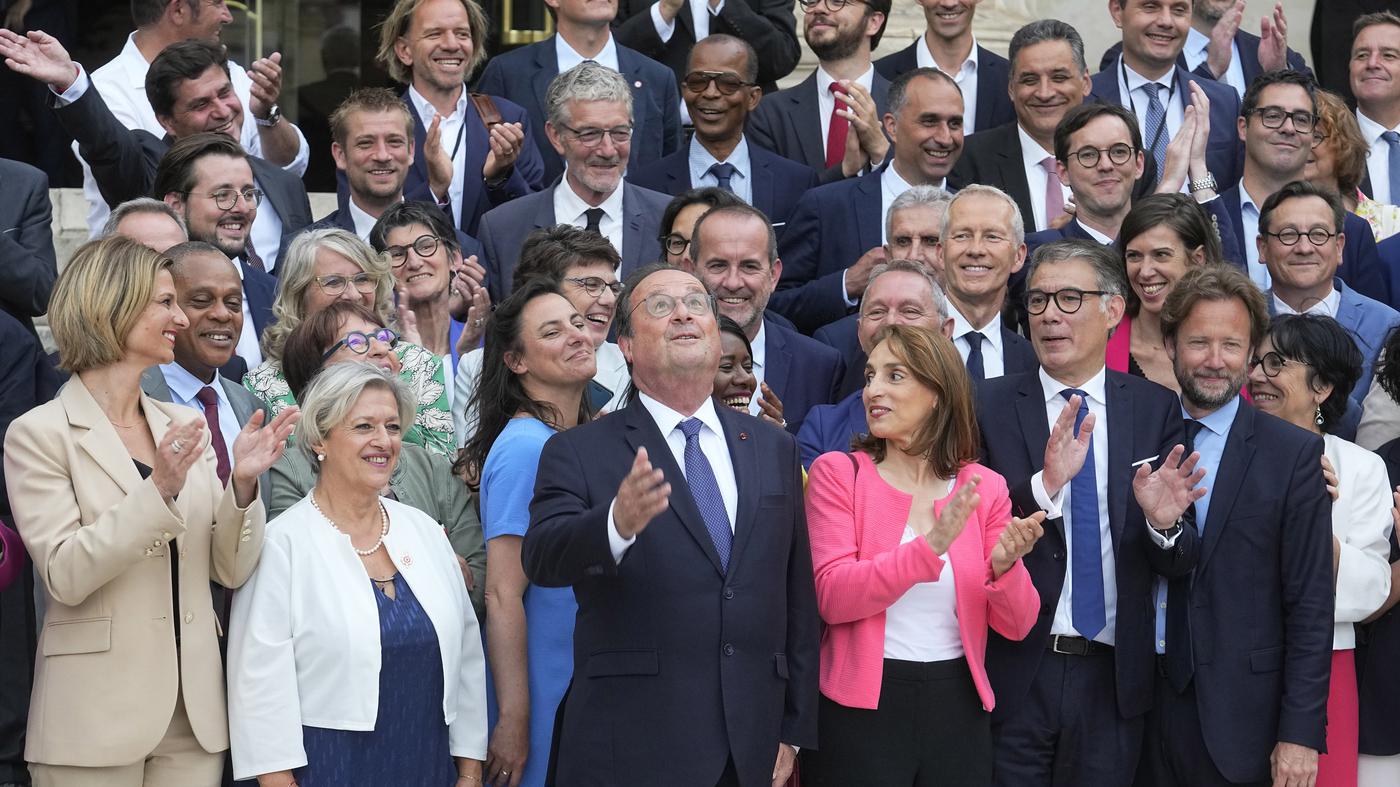 Chaos in Frankreichs Parlament Kann die Linke wenigstens