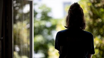Immer mehr Menschen bleiben aufgrund ihrer Depressionserkrankung der Arbeit fern. 