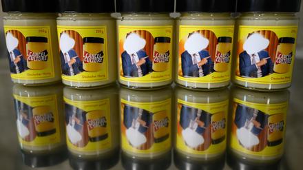 Bleiben im Shop.  Gläser mit Honig der Marke „Cancel Culture“· von Imker Rico Heinzig. 