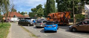 Ferien-Baustellen: Verkehrschaos in der Alleestraße/Am Neuen Garten am 18. Juli in Potsdam.