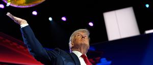 Der frühere US-Präsident Donald Trump und jetzige Präsidentschaftsbewerber beim Parteitag der Republikaner in Milwaukee.