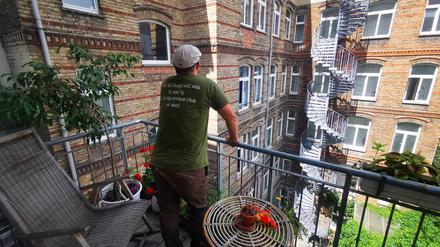 Auf einem Balkon im Hausprojekt „Scharni 29“