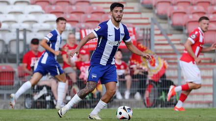 Der aus Heidenheim gewechselte Kevin Sessa wird Hertha BSC längere Zeit fehlen.