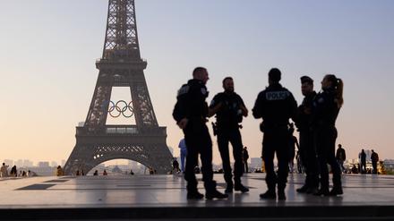 Die Sicherheitskräfte bereiten sich auf die Olympischen Spiele in Paris vor.