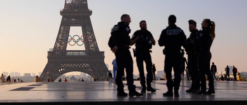 Die Sicherheitskräfte bereiten sich auf die Olympischen Spiele in Paris vor.
