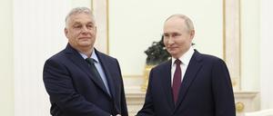 Ungarns Regierungschef Orban (l.) traf Kremlchef Putin zu einer „Friedensmission“. 