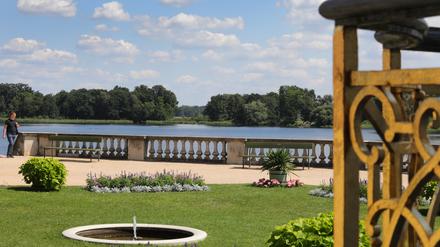 Durchblick. Dass der Blick von der Terrasse des Marmorpalais im Neuen Garten bis nach Glienicke geht, ist Peter Joseph Lenné zu verdanken.