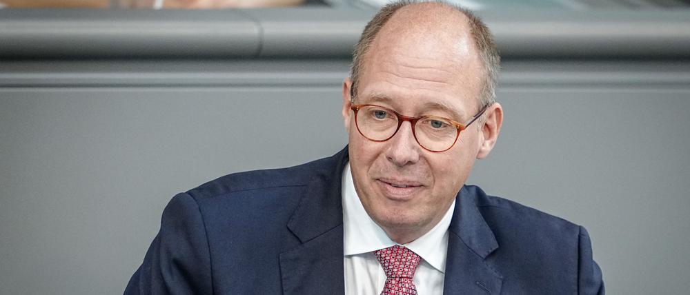 Er sitzt dem Haushaltsausschuss vor: Ex-Kanzleramtsminister Helge Braun (CDU).