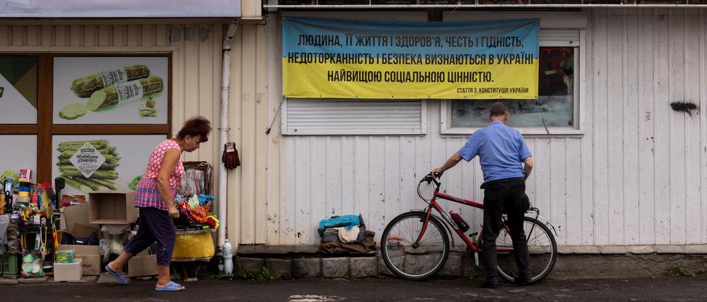 Millionen Ukrainer leiden unter Russlands Krieg.
