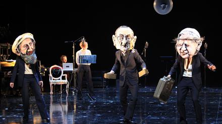 Welten im Widerstreit. Szene aus Nicolas Stemanns Inszenierung von Lessings Drama „Nathan der Weise“ am Thalia-Theater in Hamburg 2009.
